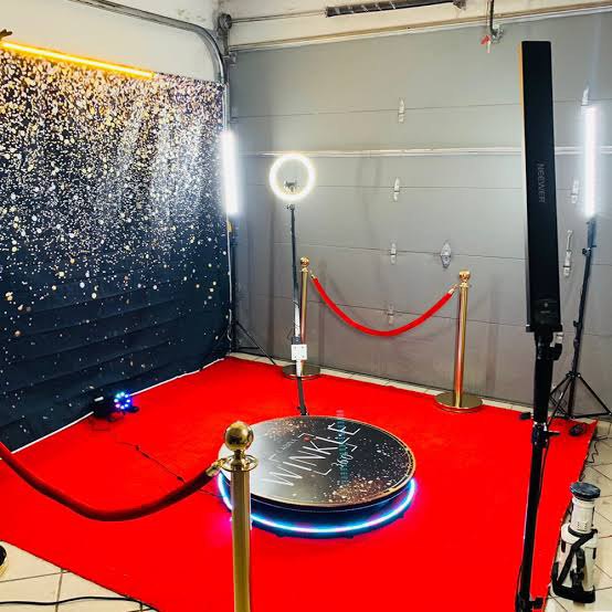 Los Angeles Luxury: High-End 360 Booths for Unforgettable Events