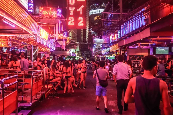 Savoring the Night: Bangkok’s Must-Visit Restaurants for After-Dark Dining